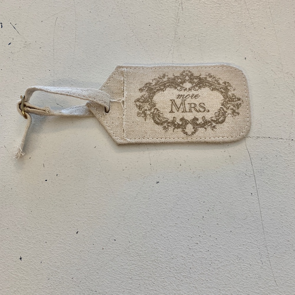 Linen “Mrs.” Bridal Luggage Tag